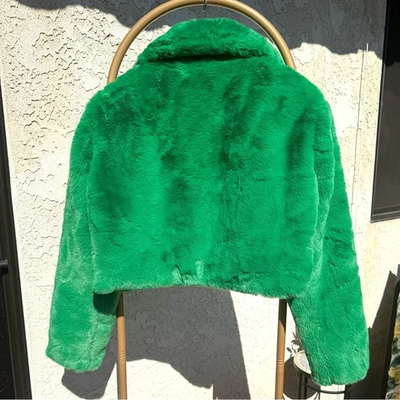 Forever 21 Vibrant Green Teddy Jacket - Picture 2 of 16